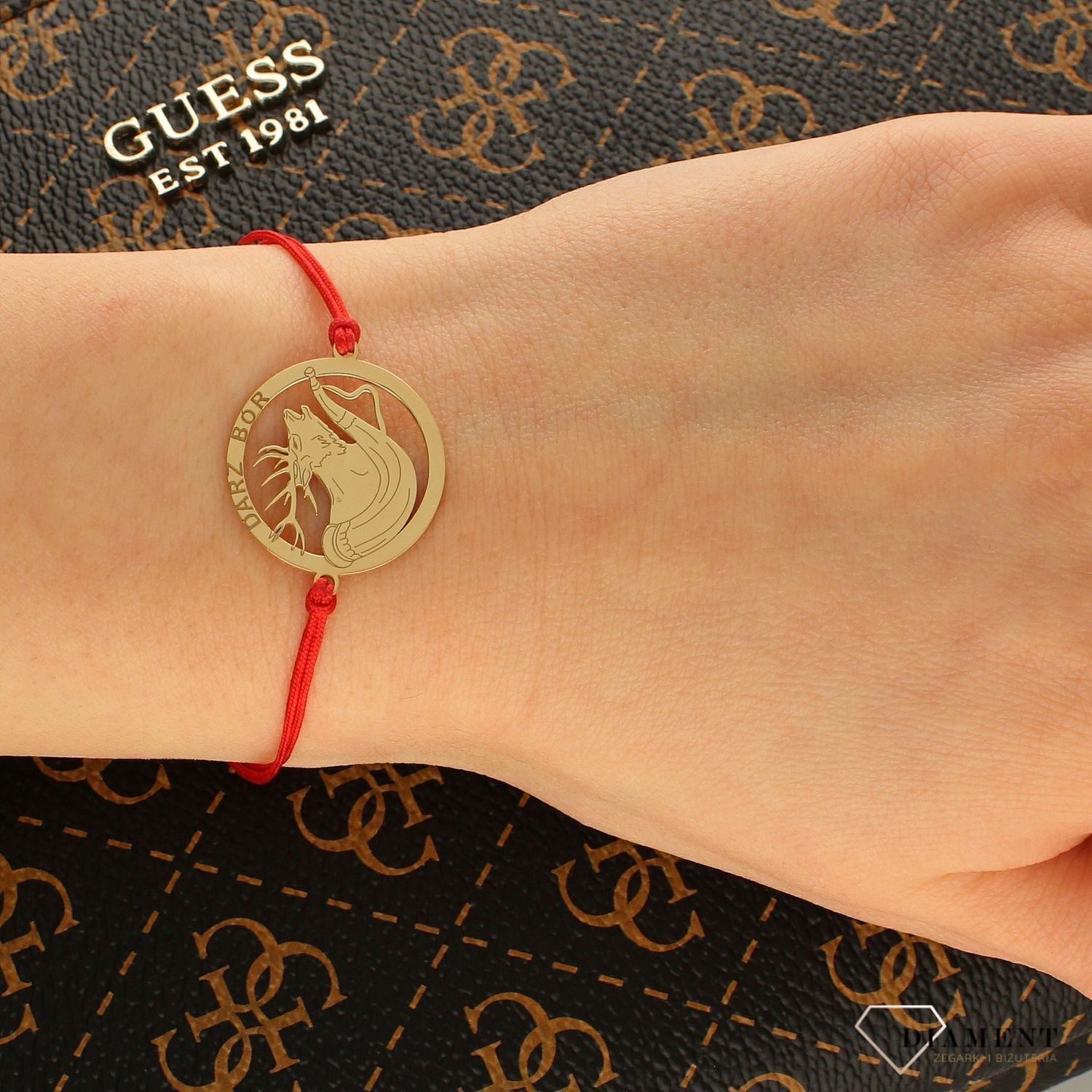 Bransoletka na czerwonym sznureczku Darz Bór 'Prezent dla żony leśniczego' DIA-BRA-BR2 R386-CZERWONY-ZŁ.jpg